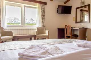 Отель Hotel Zlatni bor Жабляк Двухместный номер Делюкс с 1 кроватью-6